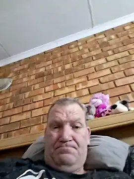 Snapshot of wallacelegend chatting on 09/25/25, 05:33 wallacelegend online show from 09/25/25, 05:33