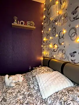 cherryxlady4 online show from 12/17/25, 08:26