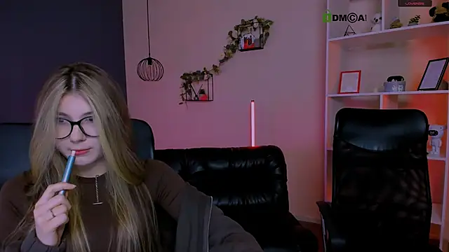 Snapshot of barbara_crazy chatting on 03/14/26, 08:03 barbara crazy online show from 03/14/26, 08:03