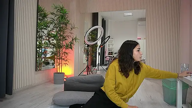 EmmaBlanco online show from 09/30/25, 07:30