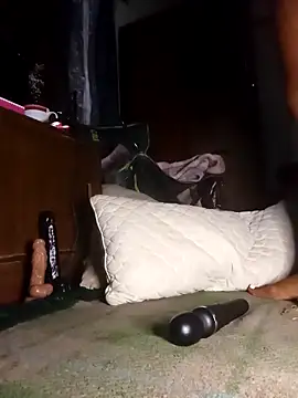 RFeltomWhitJ online show from 10/22/25, 11:37