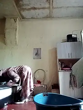 RFeltomWhitJ online show from 11/18/25, 05:01