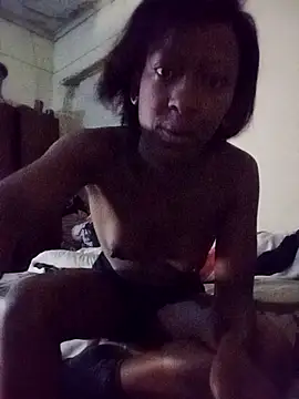 RFeltomWhitJ online show from 11/25/25, 02:44