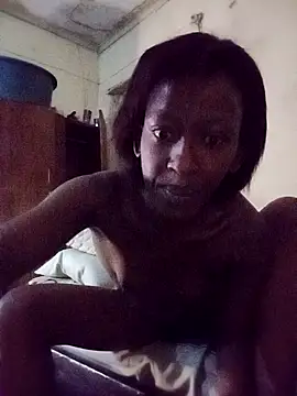 RFeltomWhitJ online show from 11/28/25, 02:58