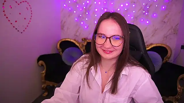 Snapshot of SofieBloom chatting on 03/03/26, 10:48 SofieBloom online show from 03/03/26, 10:48