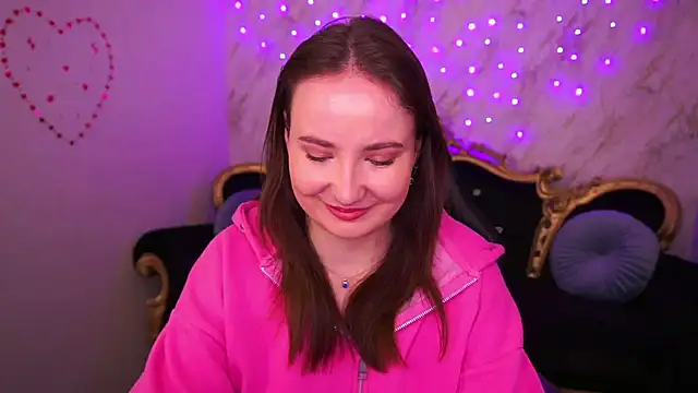 Snapshot of SofieBloom chatting on 03/06/26, 02:13 SofieBloom online show from 03/06/26, 02:13