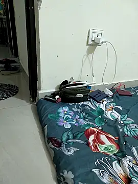 Snapshot of Pihu_Chopra chatting on 09/25/25, 04:32 Pihu Chopra online show from 09/25/25, 04:32