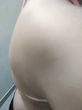 Snapshot of Pihu_Chopra chatting on 10/10/25, 03:11 Pihu Chopra online show from 10/10/25, 03:11