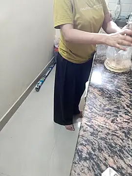 Pihu Chopra online show from 10/31/25, 03:51