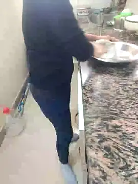 Pihu Chopra online show from 12/14/25, 04:29