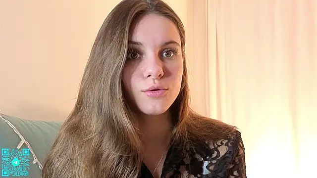 Snapshot of chloemilka chatting on 11/17/25, 05:41 chloemilka online show from 11/17/25, 05:41