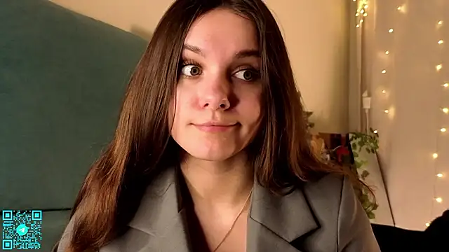 Snapshot of chloemilka chatting on 03/05/26, 06:15 chloemilka online show from 03/05/26, 06:15