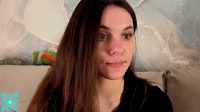 Snapshot of chloemilka chatting on 04/27/26, 05:33 chloemilka online show from 04/27/26, 05:33