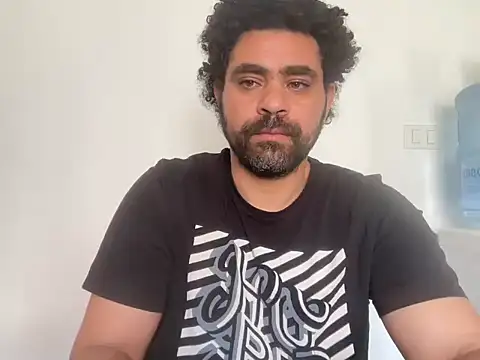 Snapshot of curiousxs chatting on 04/03/26, 12:14 curiousxs online show from 04/03/26, 12:14