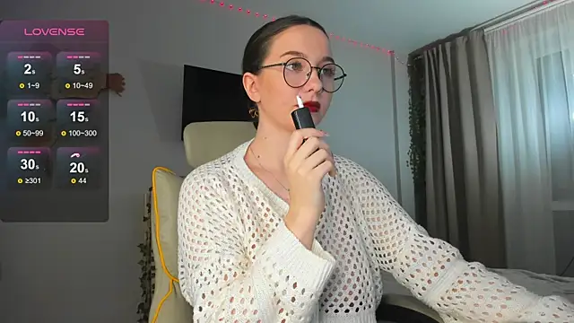 Snapshot of wwow_meow chatting on 12/16/25, 10:53 wwow meow online show from 12/16/25, 10:53