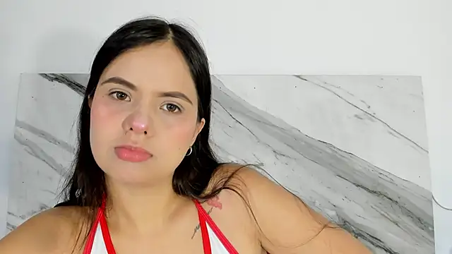 Snapshot of thamiina_ chatting on 09/23/25, 07:06 thamiina online show from 09/23/25, 07:06