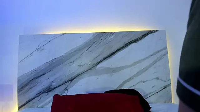 Snapshot of thamiina_ chatting on 11/15/25, 09:32 thamiina online show from 11/15/25, 09:32