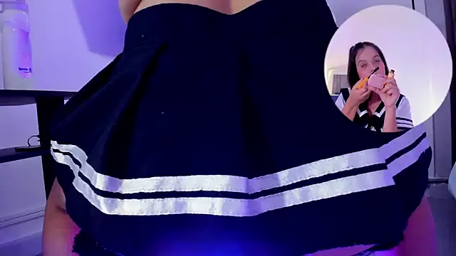 Snapshot of thamiina_ chatting on 11/27/25, 07:05 thamiina online show from 11/27/25, 07:05