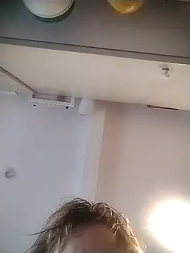 Snapshot of sarahpearlx chatting on 11/15/25, 04:36 sarahpearlx online show from 11/15/25, 04:36