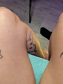 sarahpearlx online show from 05/11/26, 07:33