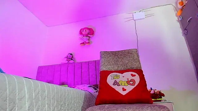 hot Dariana pantyhose online show from 07/04/26, 01:39