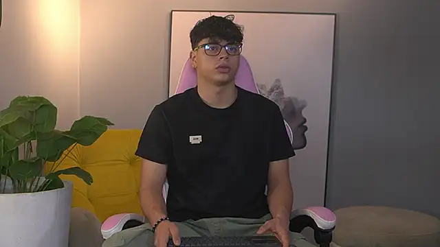 Ethan occonor online show from 11/08/25, 12:27