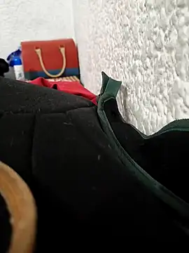 Snapshot of Exoticovergon chatting on 02/25/26, 08:18 Exoticovergon online show from 02/25/26, 08:18