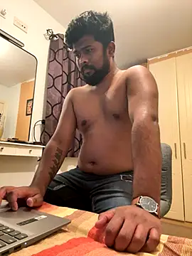 Snapshot of CrazyShashank chatting on 09/30/25, 08:25 CrazyShashank online show from 09/30/25, 08:25