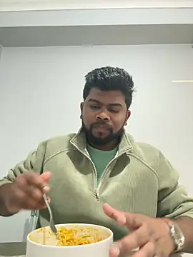 Snapshot of CrazyShashank chatting on 12/22/25, 08:44 CrazyShashank online show from 12/22/25, 08:44