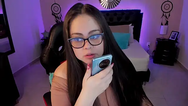 LolaVillalobos online show from 02/11/26, 11:48