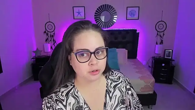 LolaVillalobos online show from 02/17/26, 11:50