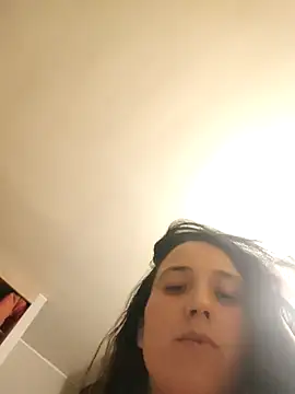 Snapshot of Bygambilia912 chatting on 10/31/25, 03:51 Bygambilia912 online show from 10/31/25, 03:51