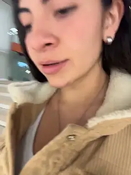 arieel  722 online show from 10/23/25, 03:06