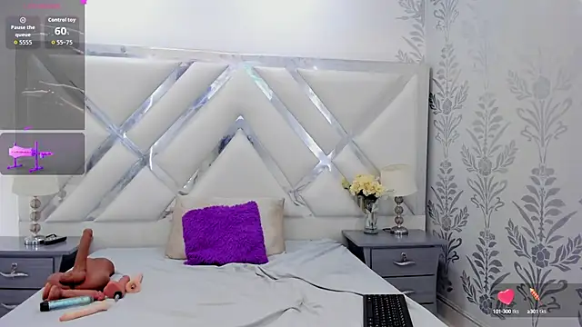 selenareyes online show from 09/24/25, 08:34