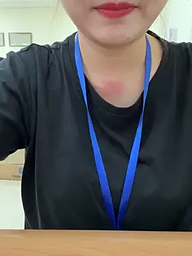 PhuongNhi21 online show from 10/16/25, 02:12