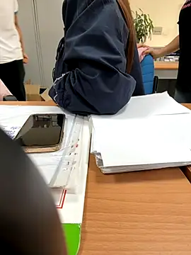 PhuongNhi21 online show from 11/11/25, 01:16