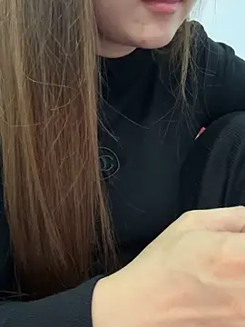 PhuongNhi21 online show from 12/01/25, 01:27