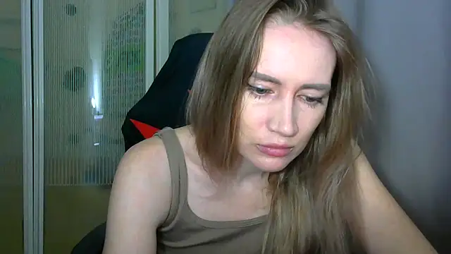 Snapshot of JessFoxxx chatting on 03/25/26, 04:18 JessFoxxx online show from 03/25/26, 04:18