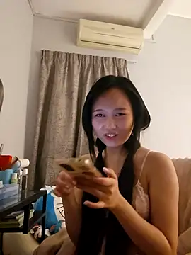 Snapshot of lirz06 chatting on 02/08/26, 05:16 lirz06 online show from 02/08/26, 05:16