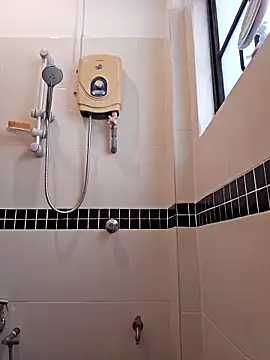 Snapshot of lirz06 chatting on 03/24/26, 09:14 lirz06 online show from 03/24/26, 09:14