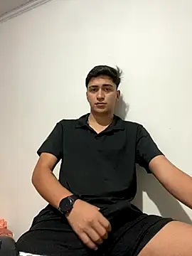 Snapshot of Tavinho067 chatting on 10/31/25, 09:27 Tavinho067 online show from 10/31/25, 09:27