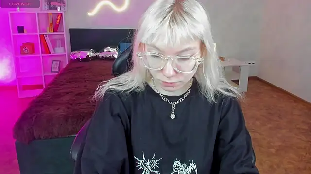 Snapshot of tattoo_art_baby chatting on 04/11/26, 01:32 tattoo art baby online show from 04/11/26, 01:32