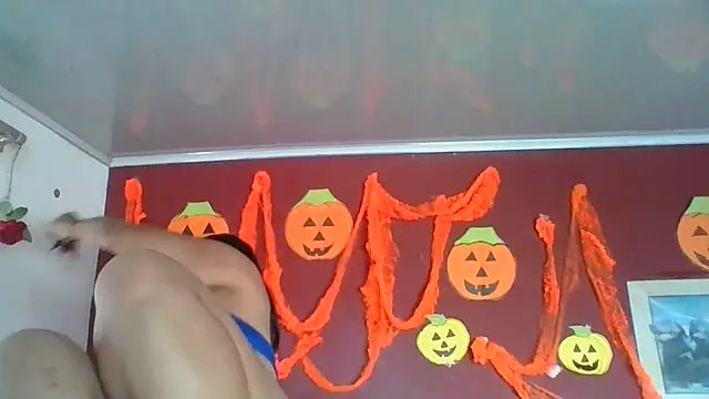 DianaOchoa  online show from 10/28/25, 08:33