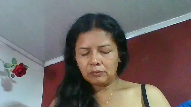 Snapshot of DianaOchoa_ chatting on 05/07/26, 10:09 DianaOchoa online show from 05/07/26, 10:09