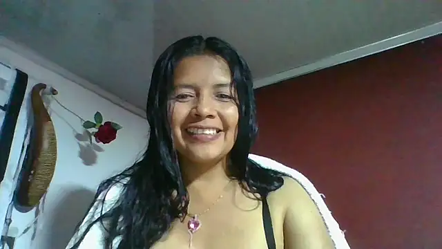 Snapshot of DianaOchoa_ chatting on 05/08/26, 03:34 DianaOchoa online show from 05/08/26, 03:34