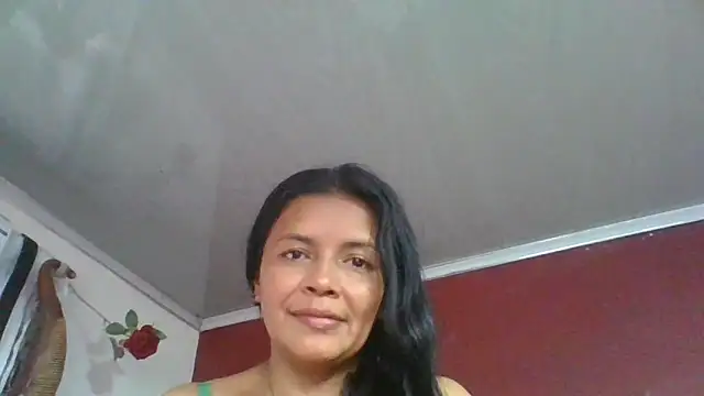 Snapshot of DianaOchoa_ chatting on 05/08/26, 07:30 DianaOchoa online show from 05/08/26, 07:30