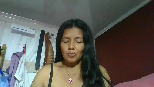Snapshot of DianaOchoa_ chatting on 05/10/26, 03:23 DianaOchoa online show from 05/10/26, 03:23