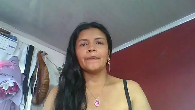 Snapshot of DianaOchoa_ chatting on 05/11/26, 12:00 DianaOchoa online show from 05/11/26, 12:00