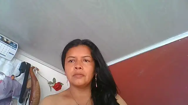Snapshot of DianaOchoa_ chatting on 05/25/26, 12:44 DianaOchoa online show from 05/25/26, 12:44