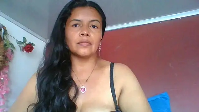 Snapshot of DianaOchoa_ chatting on 05/27/26, 07:22 DianaOchoa online show from 05/27/26, 07:22